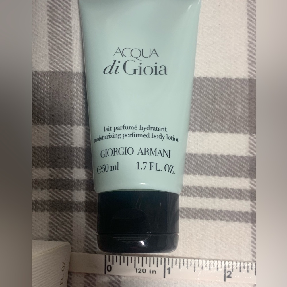 Giorio Armani Acqua di Gioia Mini Set (Sorry, No Offers Accepted) - Picture 9 of 16